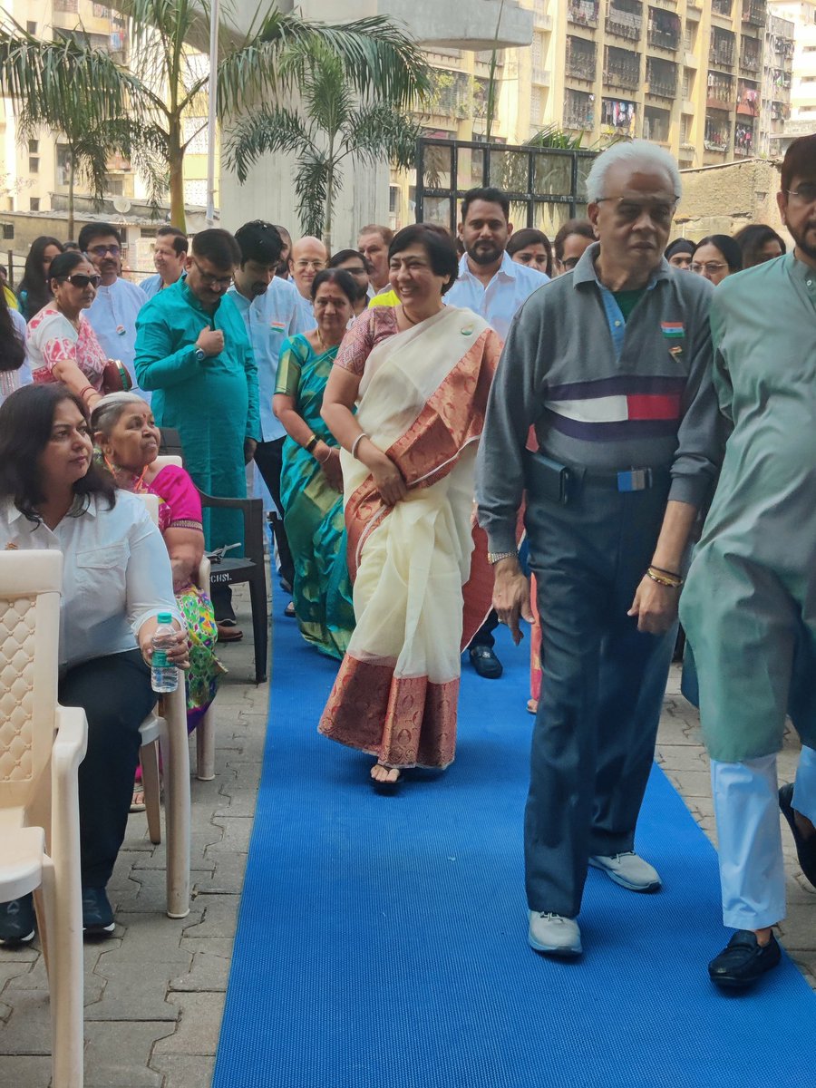 Kartikee (@kartikeeyadav1) on Twitter photo Thank you MLA <a href="/LavekarBharati/">Dr. Bharati Lavekar</a> Madam ji for gracing our <a href="/EvershineCosmic/">Evershine Cosmic</a> society with your presence for flag hoisting. Sincere thanks from all the members of cosmic society for all love and support 🙏🙏. Thank you MLA <a href="/LavekarBharati/">Dr. Bharati Lavekar</a> Madam ji for gracing our <a href="/EvershineCosmic/">Evershine Cosmic</a> society with your presence for flag hoisting. Sincere thanks from all the members of cosmic society for all love and support 🙏🙏.