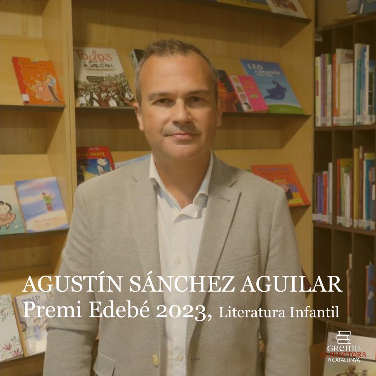 Llibreterscat's tweet image. S'acaben d'atorgar els XXXI Premis #Edebe de LIJ i els guanyadors són:

🔹Luis Leante en literatura juvenil , amb "Territorio Desconocido" , una novela que aborda l'humiliació pública.
🔹Agustín Sánchez en literatura infantil amb "Sé tortuga"

Moltes felicitats!

#PremiosEdebe