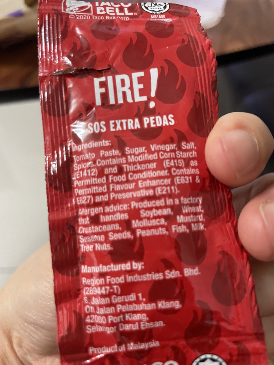 estherz's tweet photo. So it is supposed to be really “pedas” (spicy) but too bad. Look at the ingredients. https://t.co/iRCMWz3DEP
