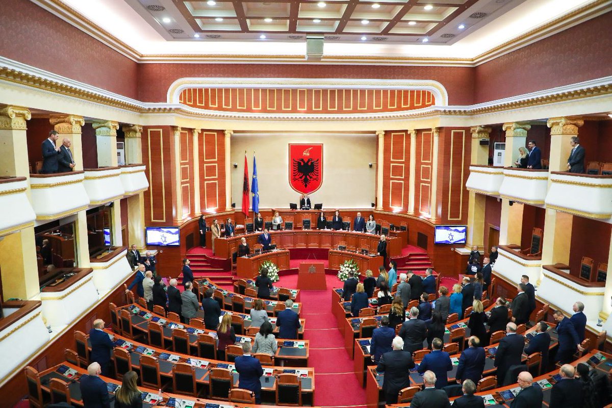 Plenary session on International Holocaust Day. During Second WW2🇦🇱was the only country in Europe where all Jews were saved. Today🇦🇱is regional leader against antisemitism.Thanks to🇦🇱President Mr.Begaj, President of🇮🇱 @Isaac_Herzog & Speaker @AmitOhana for their speeches! 🇦🇱🤝🇮🇱