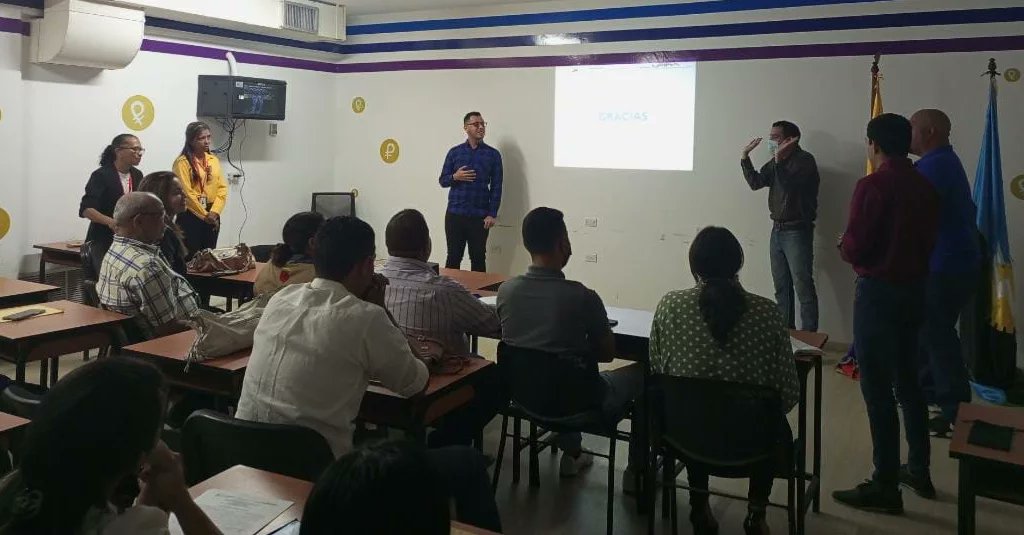 uptmaoficial's tweet photo. Los días 23 y 24 de enero se desarrollaron en la Criptoaula de la Uptma la defensa de los proyectos sociointegradores del PNF en Geociencias, donde se expusieron los resultados obtenidos en las investigaciones enfocadas en dar solución a los problemas comunitarios. https://t.co/NINAcEMlP3
