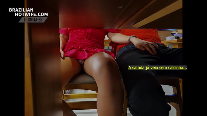 Como eu s&oacute; tenho amiga safada al&eacute;m dela j&aacute; estar sem calcinha j&aacute; saiu pegando no pau do escorpiano que<a href="/tag/cuckold"class="tags"><span>#cuckold</span></a><a href="/tag/hotwife"class="tags"><span>#hotwife</span></a>