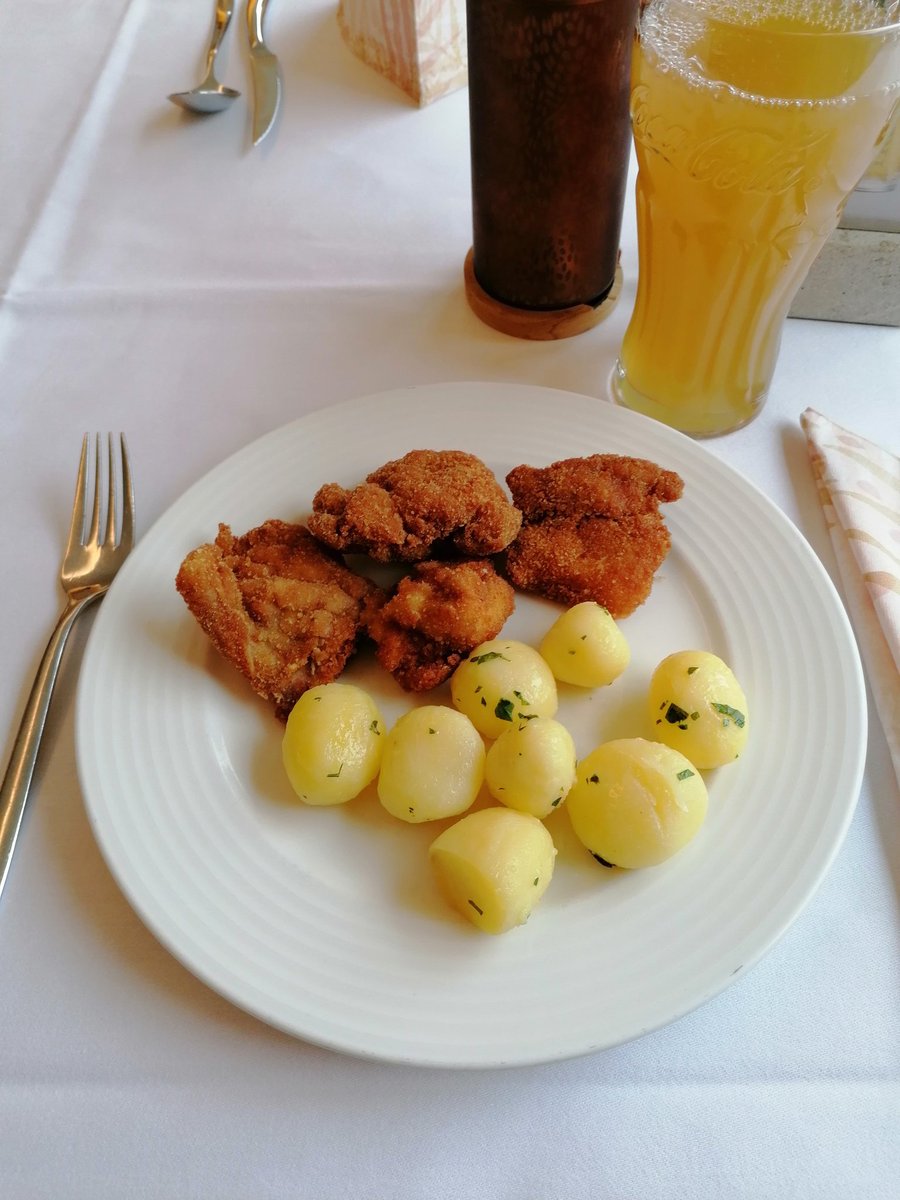 JuergenKpunkt's tweet photo. Es war mir heut danach. #backhendl https://t.co/730lGdhcTh