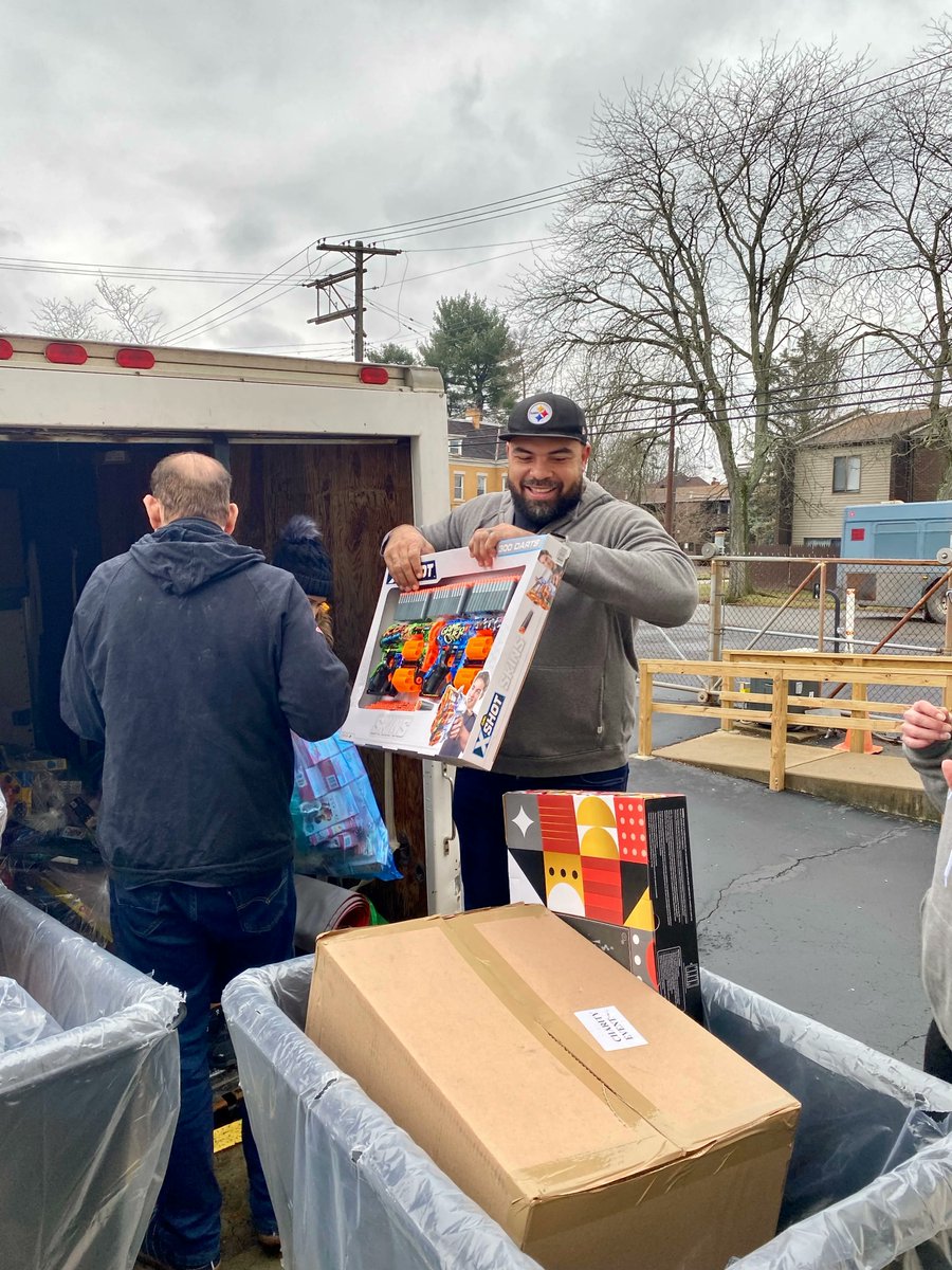 #throwbackthursday to the #heywardhouse toy/ coat donation drive with @FosterLovePgh! #Thankyou to everyone who participated to make this event a HUGE success! #impact97 #cameronheywardfoundation #giveback