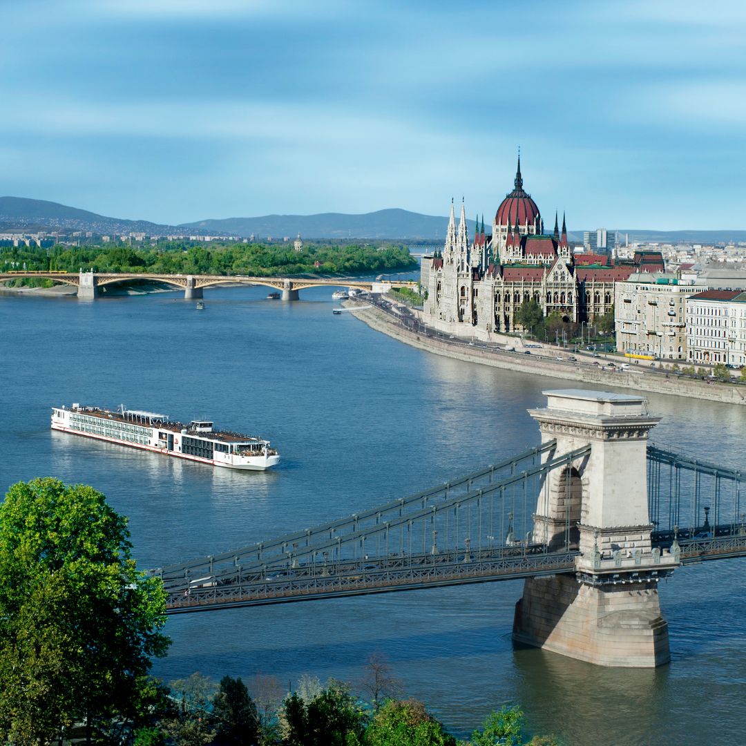 WorldCruise's tweet photo. Sail through the heart of Europe on the Grand European Tour with Viking River Cruises. 

Experience the beauty of Amsterdam, the romance of Vienna, and the grandeur of Budapest on one unforgettable journey. 

Book now and save on your 2023 voyage. https://t.co/hEiIT5by84