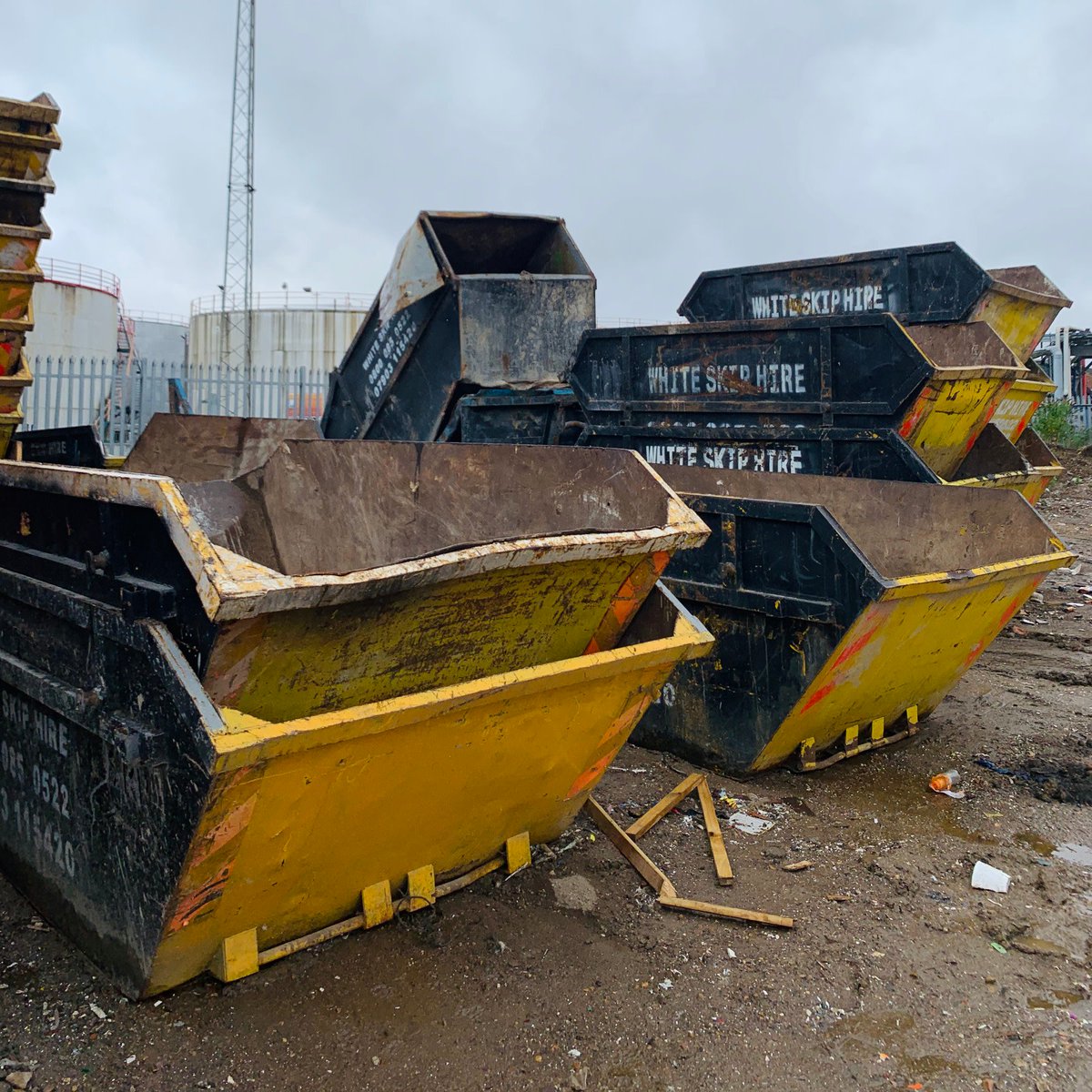 No problem is too big or too small. ✅

We offer a range of different-sized skips at White Skip Hire. 🚛

Head over to our website today to view our skip sizes for yourself. 🙌

👉 bit.ly/3wxjwsQ 💻

#WhiteSkipHire #SkipHire #SkipHireLondon #LondonConstruction