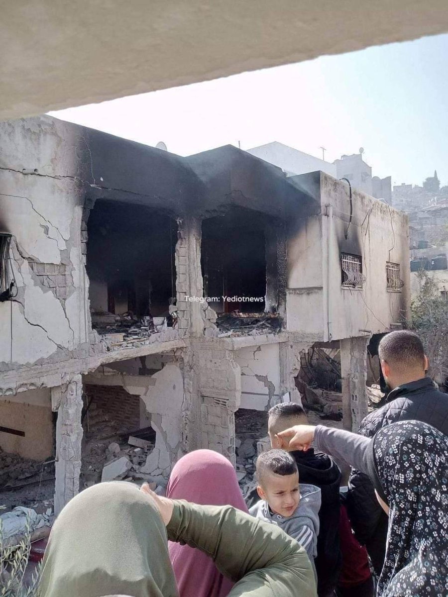 ISMPalestine's tweet photo. IOF murdered 9 Palestinians, including a 60-year-old woman, while raiding #Jenin refugee camp this morning. 20 other Palestinians were wounded, 4 are in critical conditions. The IOF also fired tear gas towards an hospital, injuring several children. 
Photos: Palestinian media https://t.co/3GMIsRdWM9