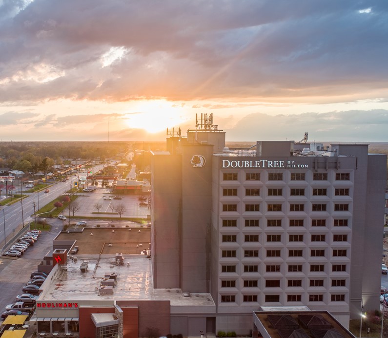 DoubleTree Hotel Springfield Team Wins Hilton Service Impact Award: ohospitality.co/dtsimpact --> Congratulations, DoubleTree SGF team! 👏🏼👏🏼 
<a href="/HiltonHotels/">Hilton Hotels</a> <a href="/Doubletreesgf/">DoubleTree SGF</a>
 #hospitality #guestservice #lifeatOHM