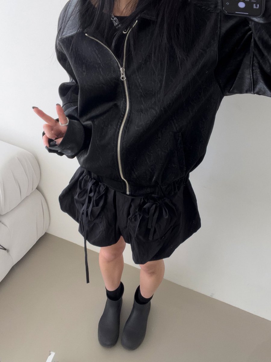 moz_x_'s tweet photo. 아 이 스커트 너무 귀엽다 https://t.co/P0QNK8FdlL