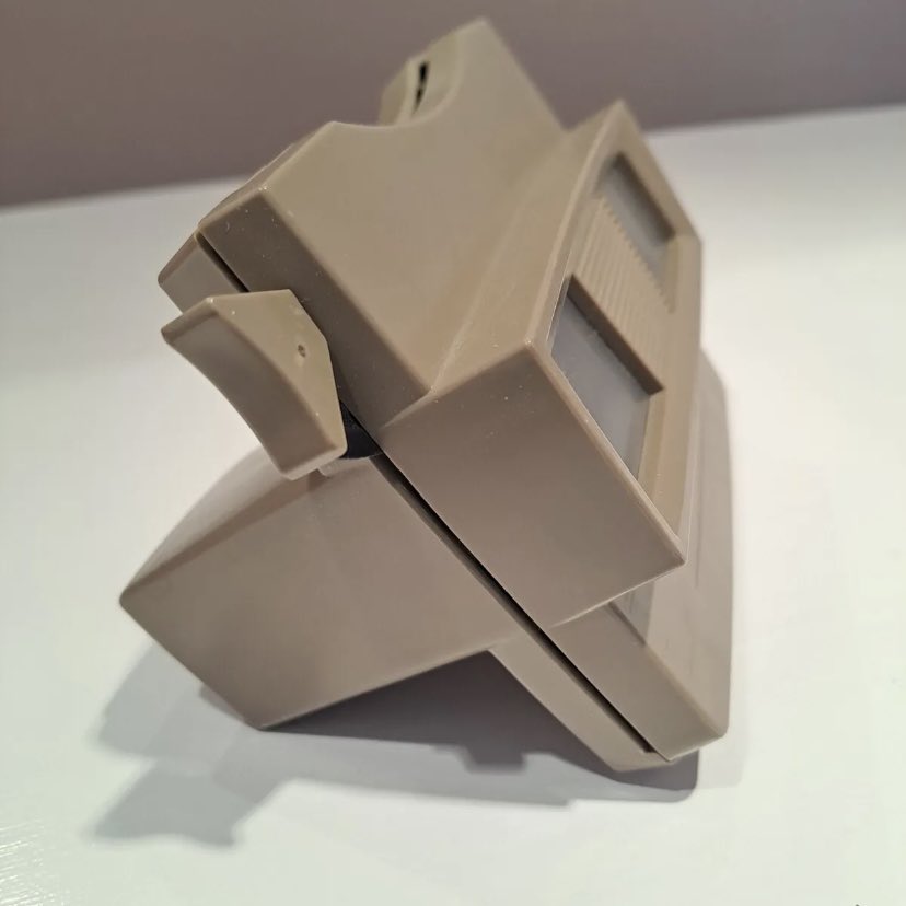 PaterPracticus's tweet image. I wonder… can I put two tiny @Raspberry_Pi powered screens on the focal plane of the original #viewmaster I’ve just bought on eBay?