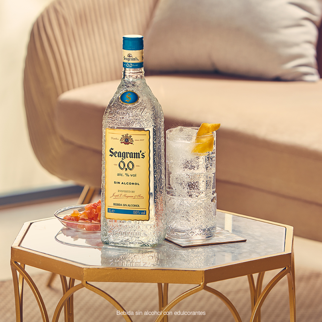 Seagrams_ES's tweet photo. La estabais esperando y aquí está. 👌

Llega la nueva Seagram’s 0,0% para los que les apetece disfrutar al máximo sin renunciar a una copa. Sin importar el qué dirán.

Carácter 100% Seagram’s, 0,0% alcohol

#Seagrams https://t.co/ffopLJnDKO