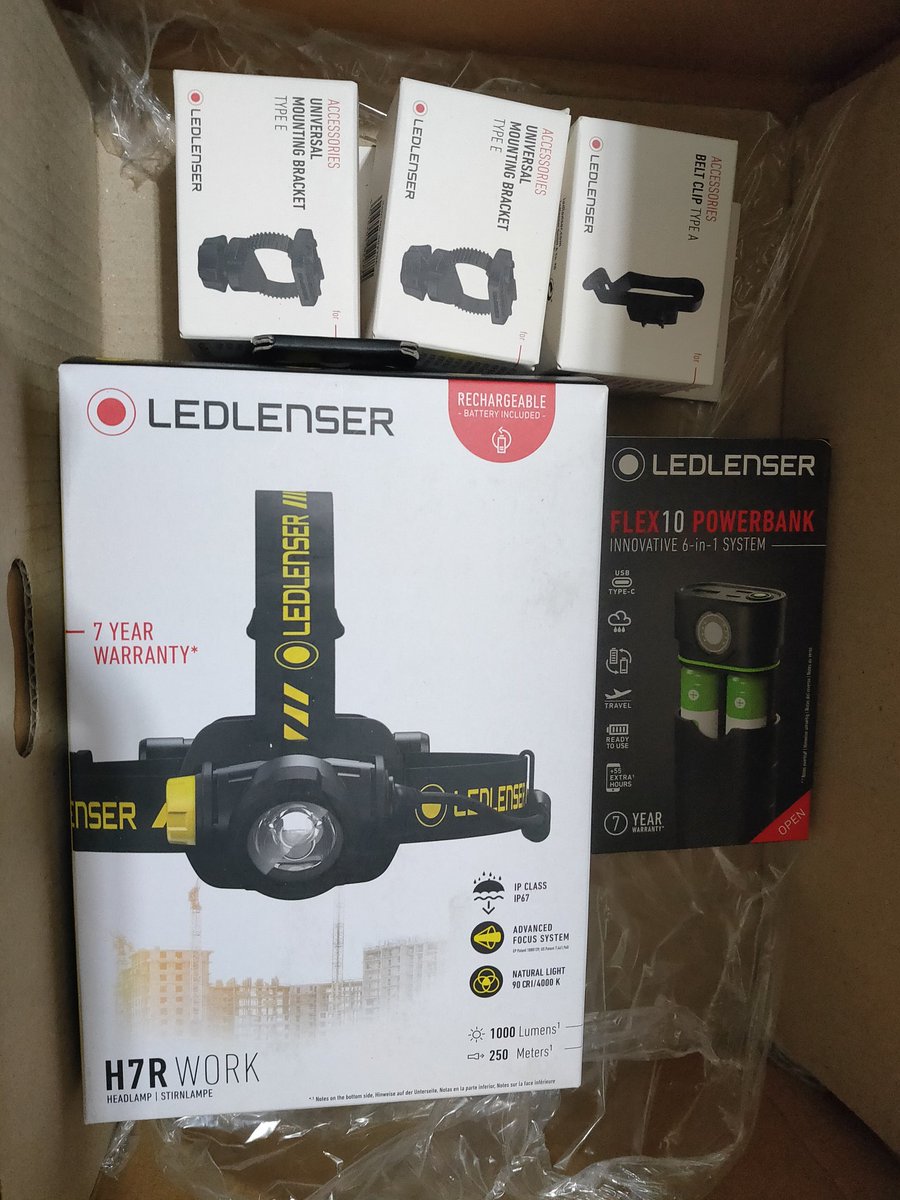 post_non's tweet photo. キタコレ
#レッドレンザー
#LEDLENSER
#H7Rwork
#FLEX10 https://t.co/Z3aBYPb9Ku