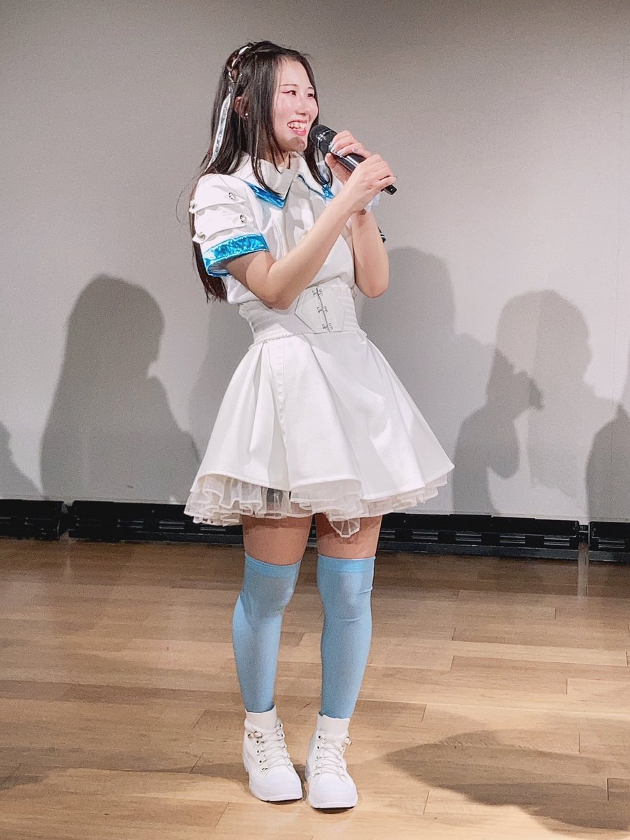 risa_fukuyoshi's tweet photo. 今日は「TURNING」で共演した私の娘である(しつこい)海国憂花ちゃんが
アイドルデビューということでライブにお邪魔して来ました❣️✨
ラムネ色担当です❗️
アイドルの現場には全然行った事が無かったのですが、楽しませて頂きました🙇♂️✨
#PROTPROT
#プロプロ
#海国憂花 https://t.co/u5tvgMoRIZ