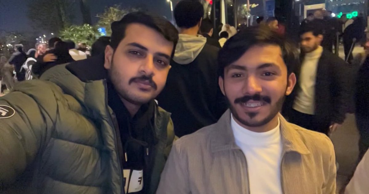 ابـن عمـي اثني الركبـه علـى شانه
واقـوم في واجبه وان طاح وقفنا

الطيب نعاونه لا خانه حصانه
الوقفه اللـي مـع الطيّب تشرفنا

<a href="/jalkhlaif/">جاسم الخليف .</a> 
<a href="/talalkhalid97/">د.طلال الخليف</a> 
#الفكر_الطلابي
#طلبة_مصر