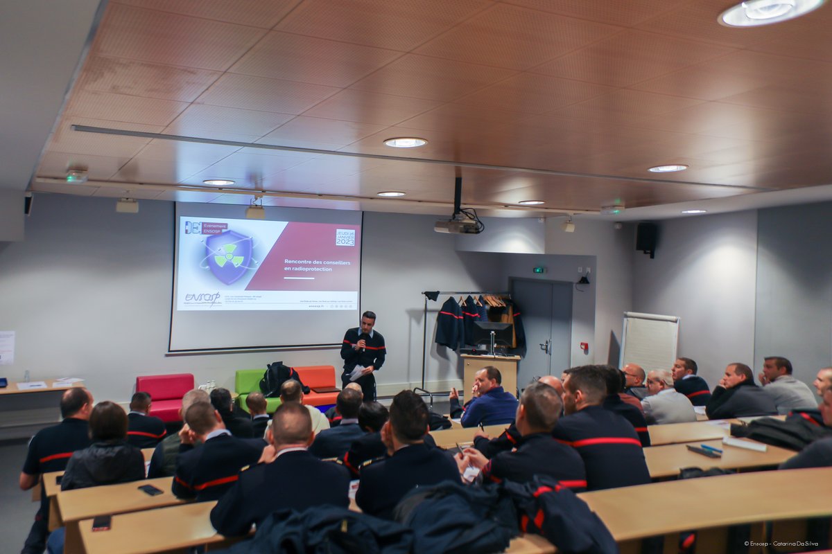 ENSOSP's tweet photo. Aujourd’hui, l’École nationale organise la rencontre des conseillers en radioprotection ❗ 
▶ Une journée d’#échanges, de #partage, sur les pratiques et les #expériences. https://t.co/JGpk3JTTjl