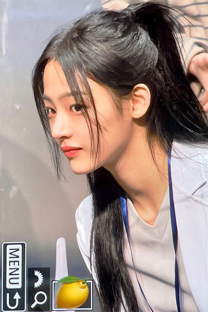 BABYMINJI_TH's tweet image. ลุคคุณหมอน้องมินจีㅜㅜ สวยมาก คุณหมอช่วยตรวจหัวใจให้บันนี่ส์หน่อยได้มั้ยคะ เหมือนหัวใจจะต้านความสวยน้องมินจีไม่ไหว&amp;gt;&amp;lt;💊🫧🩺🔬