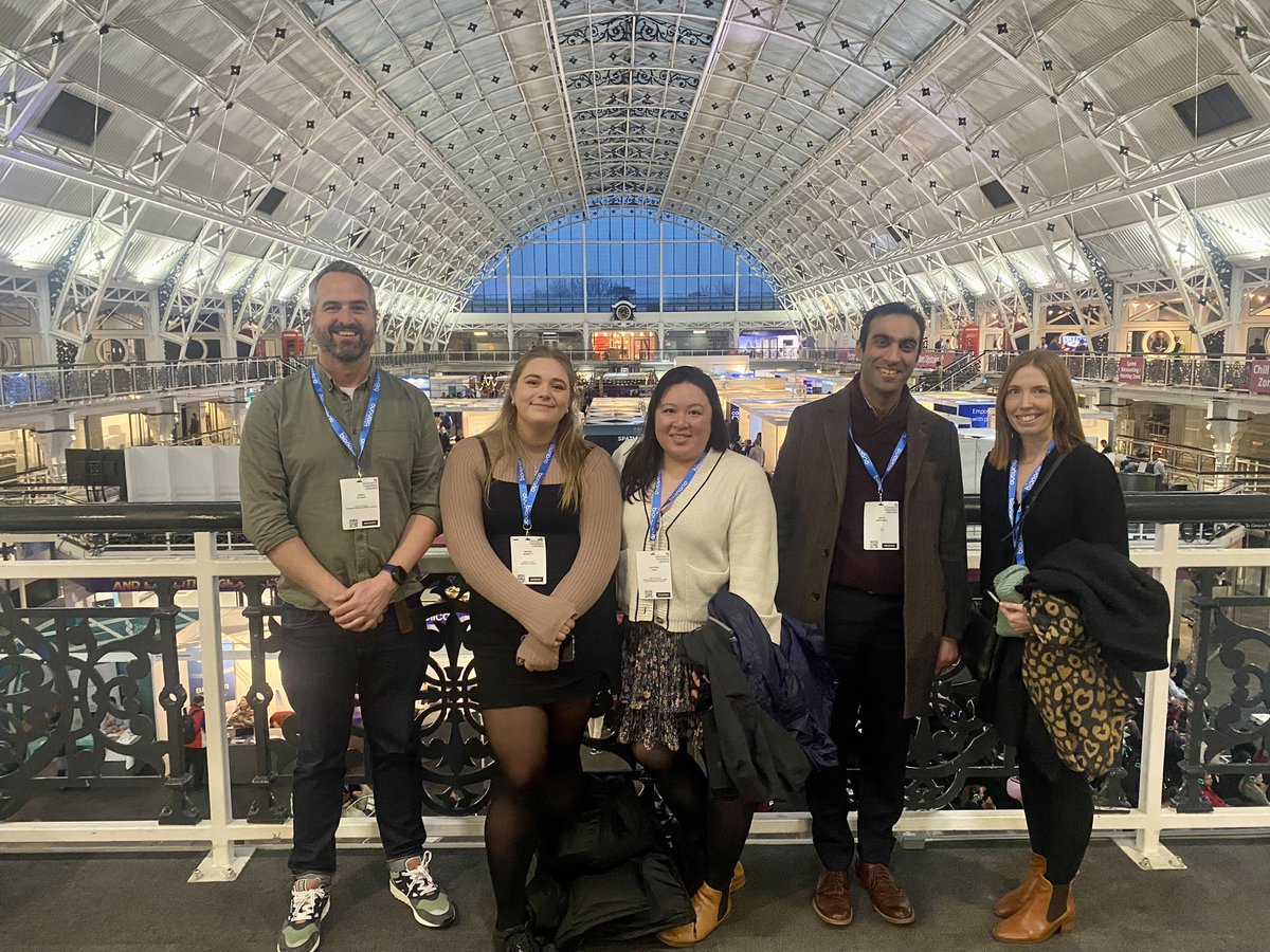 @SwanseaMedicine team <a href="/aletheatang/">Alethea Tang</a> @drjamcronin <a href="/imran08m/">Imran Mohamed</a> at #FoG2023 Exciting talks from the best in the Genomics business!