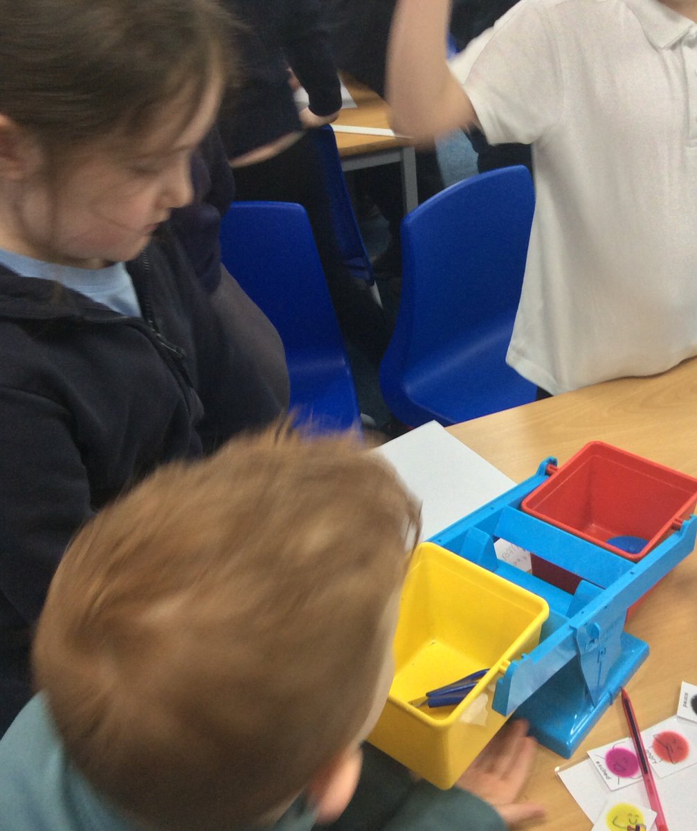 StBernardsep's tweet photo. Team 2 are busy exploring mass in maths. Today we are investigating grams. #stbMaths https://t.co/wpcgHIkqn3