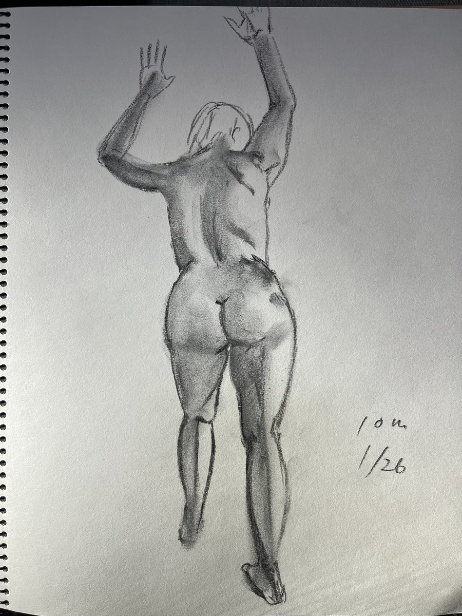 他にも描いたけど抜粋で。
膝-足首-爪先、二の腕-肘-手首-指で大きな繋がりがちゃんと繋がるように気をつけて描く施策中。
 #まあまあクロッキー 