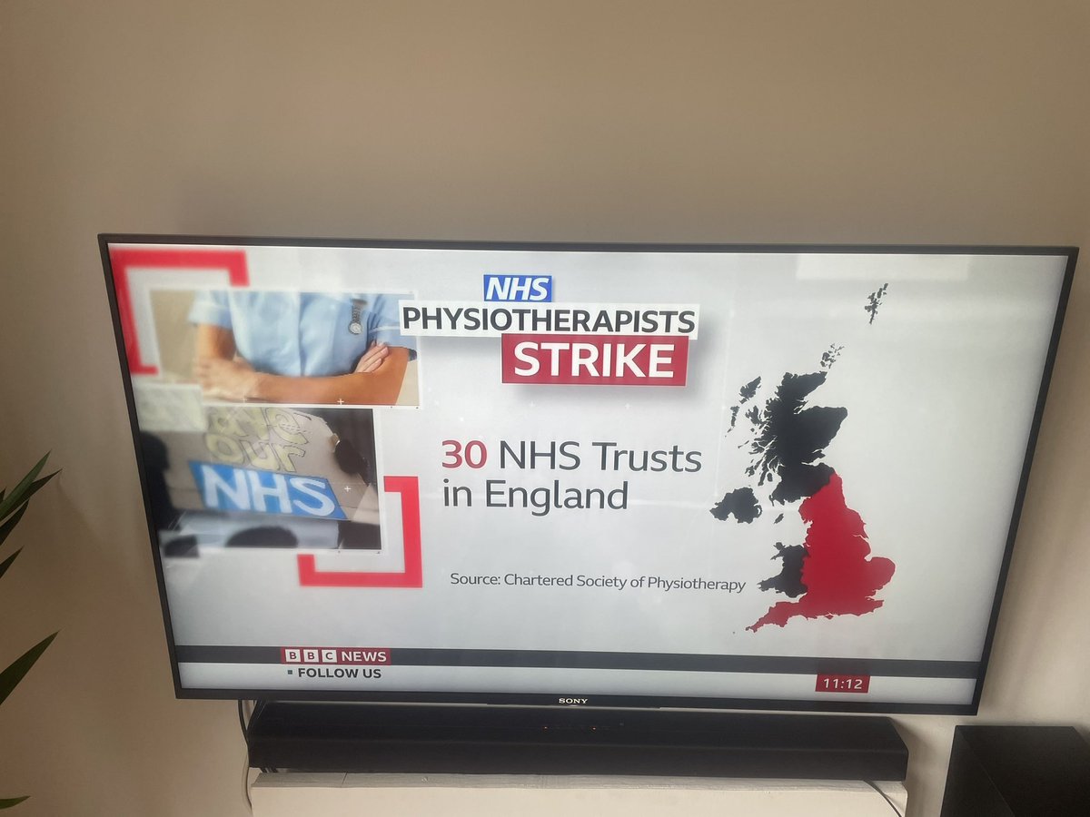 KarenPhysio's tweet photo. Great coverage of #physiotherapy strike today and the brilliant @CSullivanCSP outlining why on @BBCNews … we need to protect patient care #fairpayforphysio https://t.co/pkUNfLWzC3
