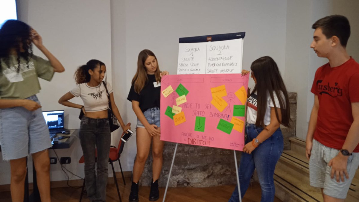 UNICEF_Italia's tweet image. “Dobbiamo premere l'acceleratore sulla consapevolezza della crisi climatica”

Anche in Italia ragazzi/e hanno partecipato all'iniziativa UNICEF #PlacesAndSpaces con idee e proposte sui diritti ambientali globali🌍 
👉 childrensviews.org

#ChildrenViews