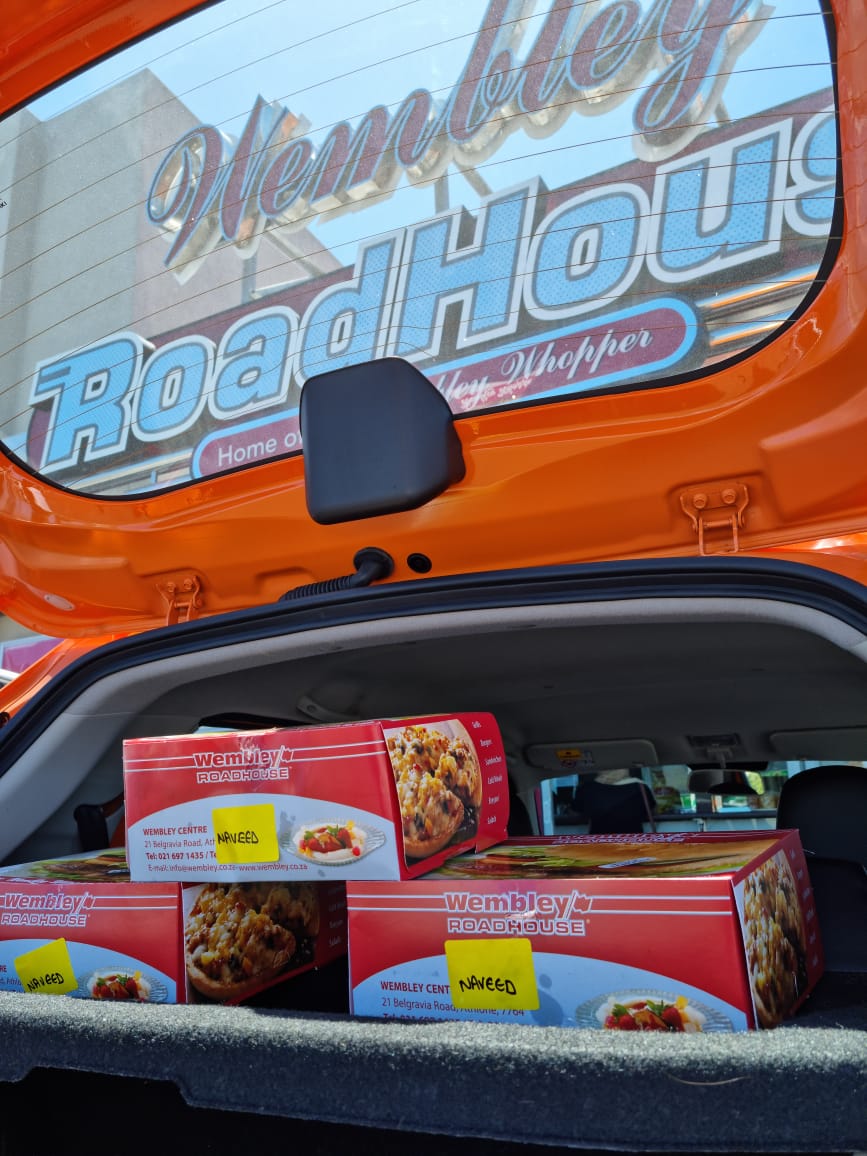 Octotel_fibre's tweet photo. We are on the hunt for the most delicious samoosas Cape Town has to offer. If you know of any worthwhile spots, please tag them in the comment section below. #SAMOERSAChallenge #ItsHowWeConnect #OctotelMagic https://t.co/nl7OjYKbyP