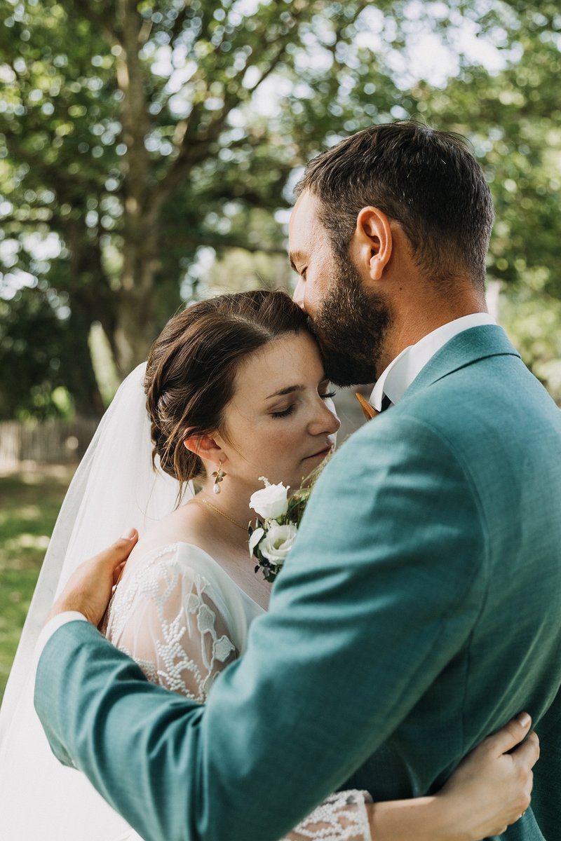 CrazyPumpking's tweet photo. Hey twitter, photographe de mariage sur Niort, La Rochelle et partout où tu veux m'emmener, il me reste de la place pour 2023. Alors si tu te maries cette année et que tu n'as pas encore trouvé la personne qui pourra immortaliser cette journée pour vous deux, n'hésite pas ❤️ https://t.co/EHq8jVV9HN
