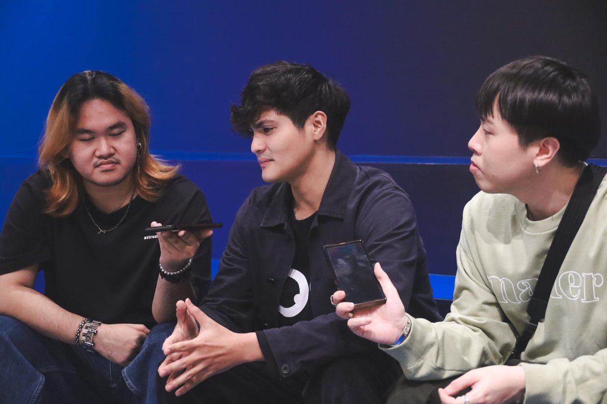 THEJUM569's tweet photo. ผ่านไปแล้วครับ สำหรับวันเปิดงาน ลุยกันต่อครับ #Thejum #FireFriendthejum #FIREFRIENDTOWN #THEJUMSOLO #FFT #FIREFRIEND #METROART https://t.co/ELLUlq3w8s