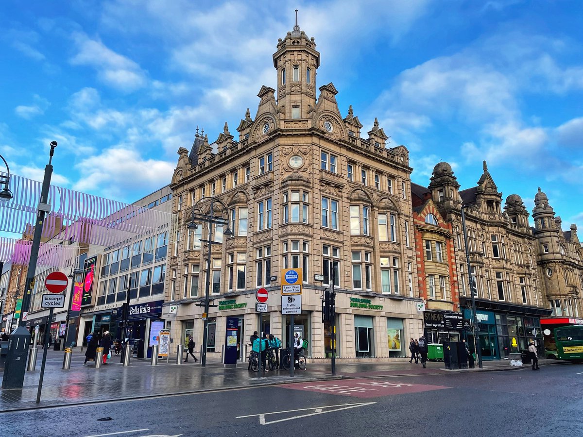 SuSusical's tweet photo. #Leeds #streetsofleeds #photooftheday #picoftheday #iPhonephotography #photographer #ilovephotography #capture #mobileclics #mobilepics #landscapephotography #streetphotography @stormhour @thephotohour https://t.co/gjctTqrkee