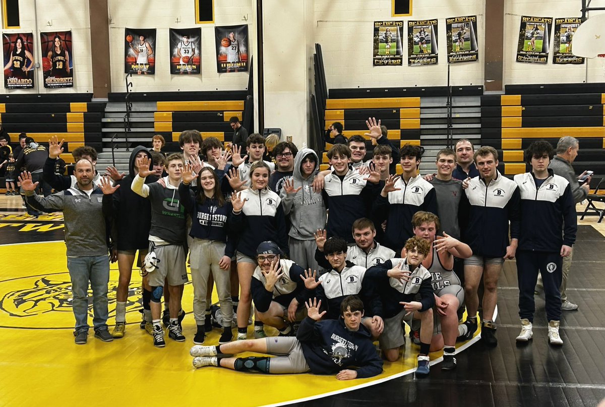 That makes it 5 section titles in a row for the Blue Devils as they defeat Bentworth 53-16 Wednesday night!   

Now, let the fun begin!!  #RollDevils
#WPIAL