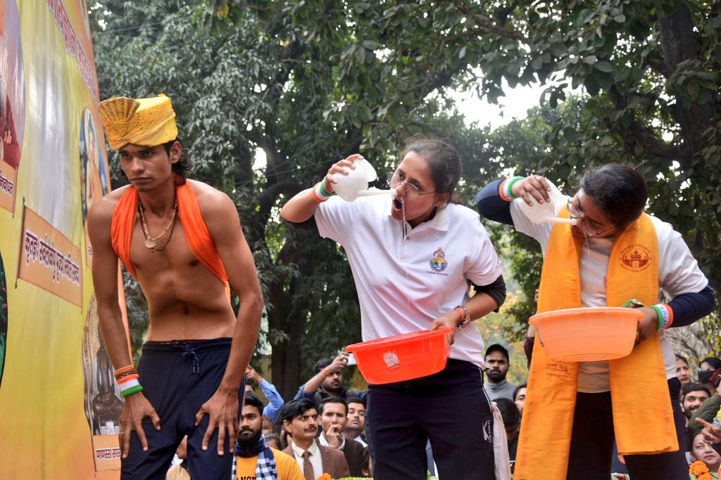 VCofficeBHU's tweet image. बीएचयू के 108वें स्थापना दिवस के अवसर पर निकली झांकियों की झलक....