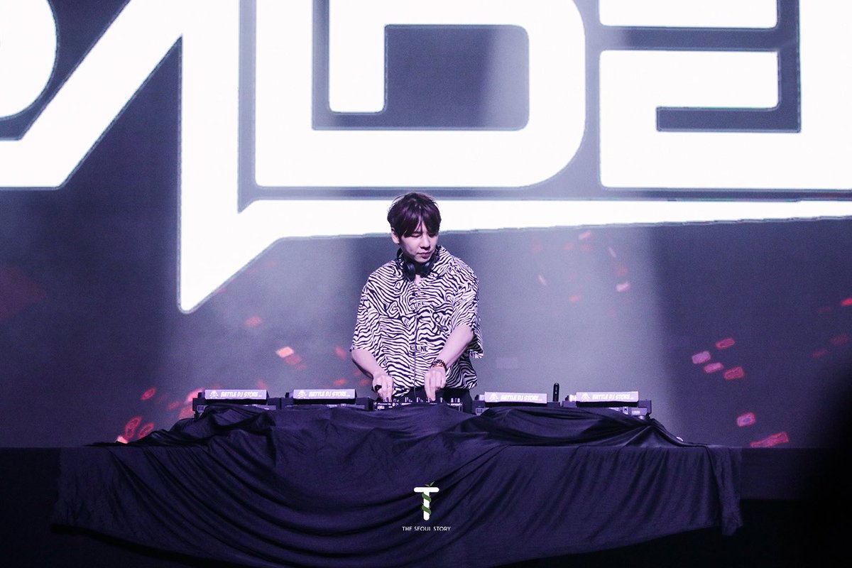 [#MELOSAGAinKL] We can't move on from the amazing day filled with dance and music! 💃🏻🔥

More HD photos of the festival in Kuala Lumpur 👉🏻 facebook.com/media/set/?van…

Thank you MELOSAGA Official and <a href="/unc_ent_/">UNC Entertainment</a> for the invitation! 🥳

#MELOSAGAinMY #DJRaiden #YGX