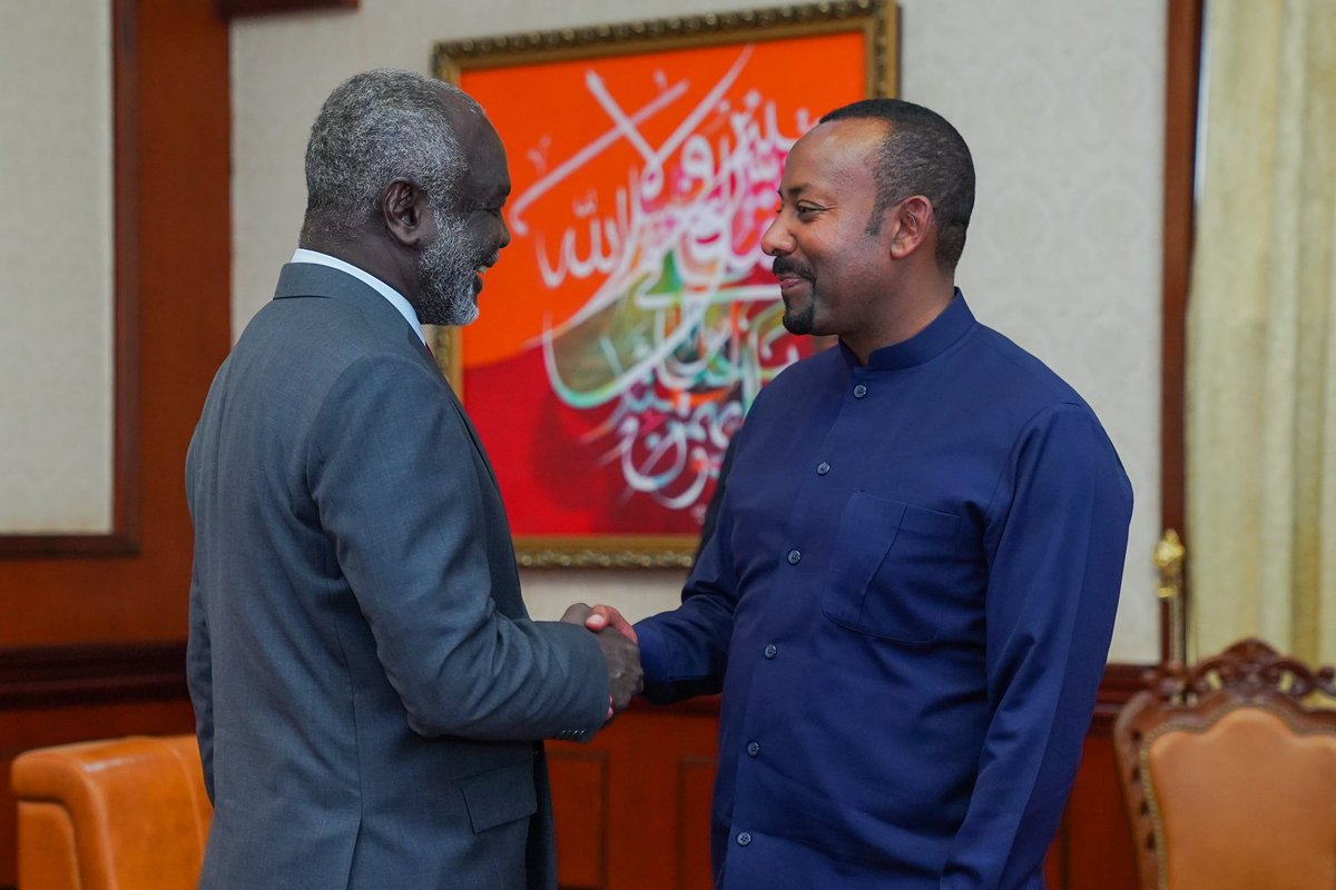 PMEthiopia's tweet photo. In discussions with various Sudanese political parties engaged in the ongoing political process as well as members of the trilateral mechanism, PM Abiy affirmed that Ethiopia’s non interventionist principle not only applies to its own experience but to others as well. 1/2 https://t.co/pprJFZHE4T