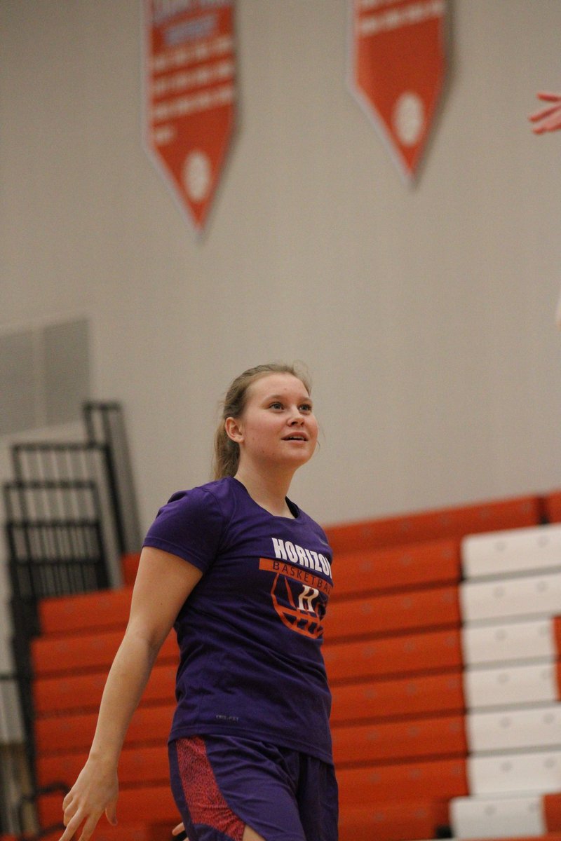 🚨🚨 G A M E   D A Y 🚨🚨 

Before tonight’s game, we will honor our senior leader and captain, Riley Sims! 💜🧡

Game #24 - SENIOR NIGHT

🆚 Timber Creek (JV); OCP (V)

📍 Horizon HS (The Nest)

⏰ 6:00pm JV/ 7:30 Varsity 

🎟️ $6 credit card or $8 cash

#COMPETE #ETP 🟠🟣🏀⛹️‍♀️