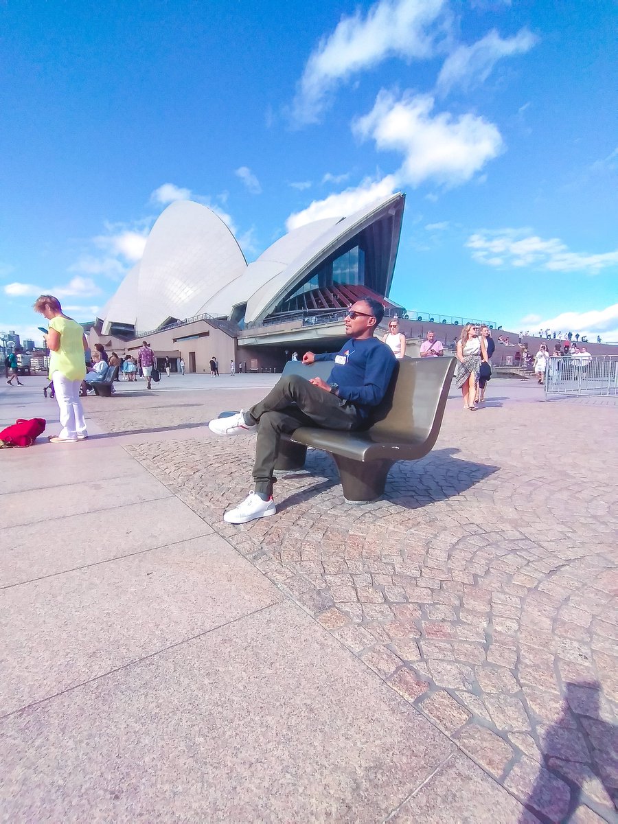 alareef86's tweet photo. Happy Australia Day 🇱🇰🇳🇿
#Australiaday #Sydney #operahouse #lka https://t.co/LhFs2aupTr