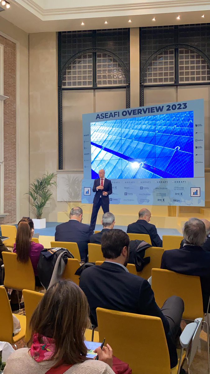 ASEAFI's tweet photo. ¡Damos por finalizada esta edición del #ASEAFIOverview! 👏
Muchas gracias a los asistentes y al apoyo de los profesionales de:
🔹 @JPMorganAM
🔹 @JHIAdvisors
🔹 @GrupoBME
🔹 @Fidelity_UK
🔹 @Trea_AM
🔹 @Afi https://t.co/MqgWkLddoi