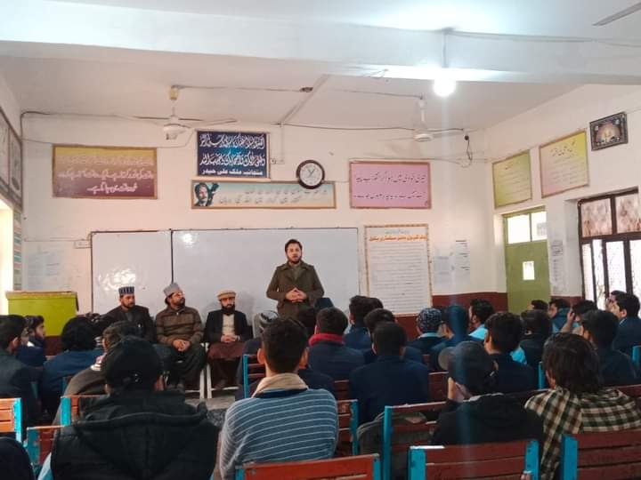 MehmoodHamid6's tweet image. قومی طلباء کنونشن کے حوالے سے مصطفوی سٹوڈنٹس موومنٹ ضلع ننکانہ صاحب کا اہم اجلاس منعقد ہوا جس شرکت چوہدری عرفان یوسف مرکزی صدر MSM پاکستان نے کی
قومی_طلبہ_کنونشن
 #MSMforStudents #MSM_StudentsConvention
#چلو_چلو_لاہور_چلو
@MSMPakistan_
@PresidentOfMSM
@IrfaanYousaf