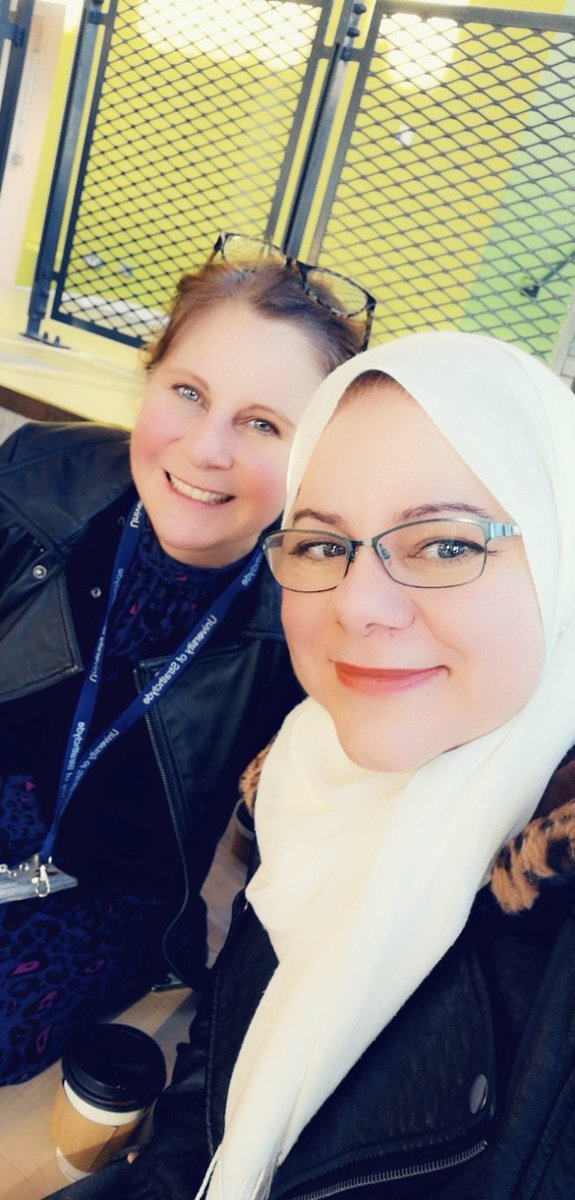 A quick lunch with my best friend @han_batchelo☕🥪