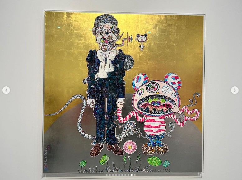 MCRmy_Echelon09's tweet photo. Two artworks owned by GD and TOP were among the artworks shown at Takashi Murakami's exhibition in Busan 😍❤ https://t.co/69VHcsBjLD