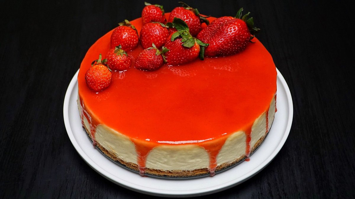 CH0PPINGBOARD's tweet photo. New York Style Strawberry Cheesecake | Recipe Link ➡️ https://t.co/RCcCXCMgLt | #cake #food #RecipeOfTheDay #baking #desserts #cheesecake #Strawberry #cheesecake #YouTuber #delicious #sweet https://t.co/22H5kIX6Y2