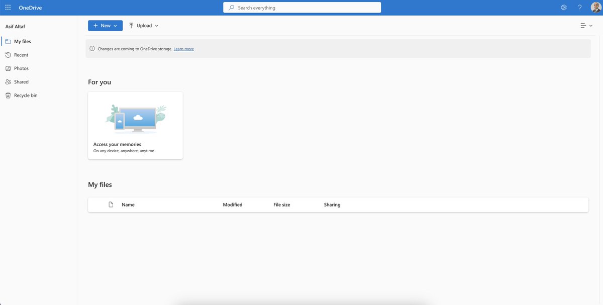 profileofasif's tweet photo. "Changes are coming to one drive storage", starting with your files disappearing 😂
#microsoft #onedrive seems to be down 👎🙃 as none of the files are showing. #onedrivedown 💾🚿 https://t.co/gOBRzvHXSN