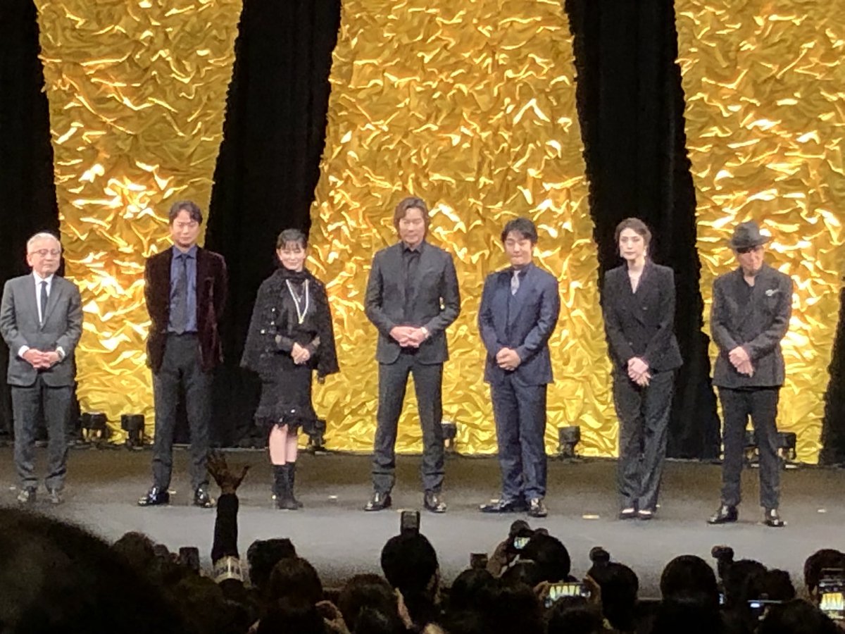 #梅安  試写会に当たって行って来ました。「仕掛人藤枝梅安」豊川悦司さんが梅安と聞いてときめきまくってから三年。やっと拝めました。手間暇とお金かかった時代劇はいい!坊主頭でも匂い立つ色気は損なわれない豊川さん最高!梅安ぬいも配られて太っ腹。帰りには豊川さん愛之助さんのお見送りも! 