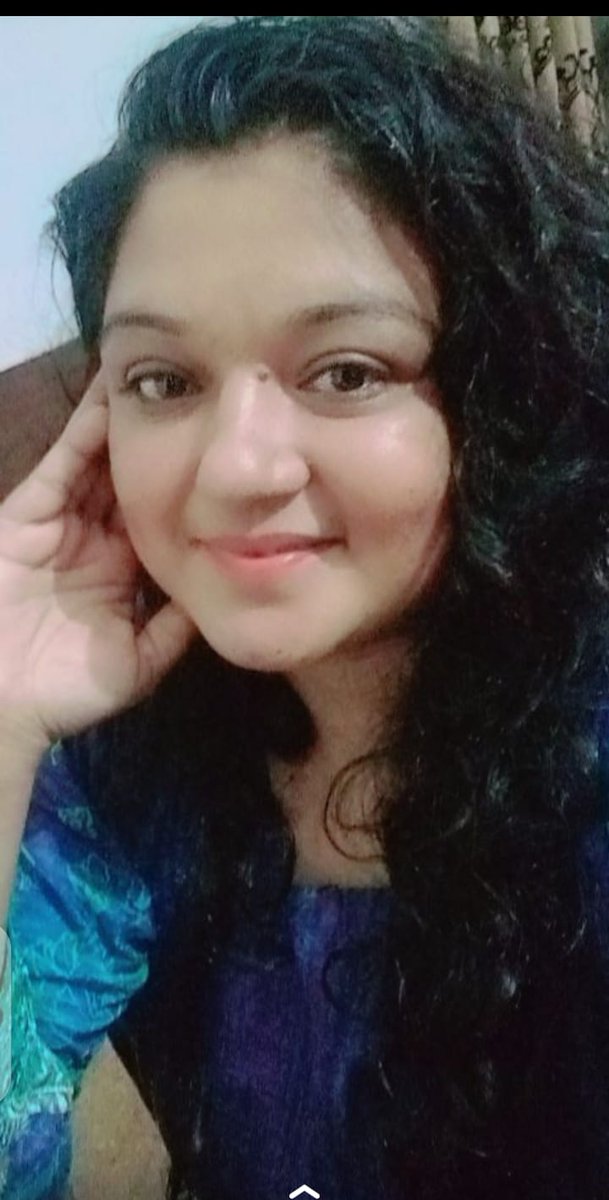 جيترو ماڻھون جنازي کي ڪلهو ڏيڻ لاء جلدي جلدي ڀڄندا آھن اوترو اگر جيئري ماڻھون کي سهارو ڏيڻ لاء ڀڄن ته زندگي آساني ٿي ويندي
#samina abbasi