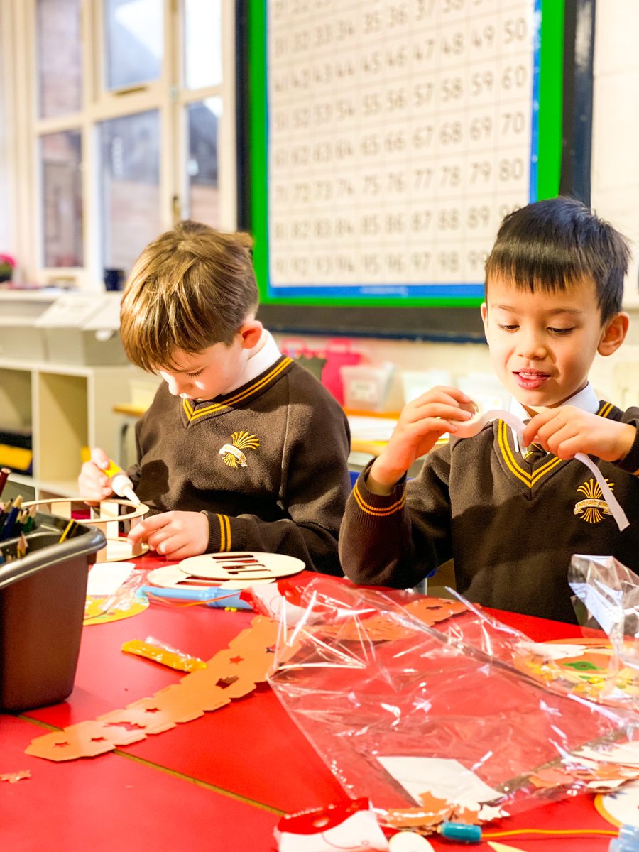 Form 2 would like to say a big thank you to Mrs Jing for joining us today, teaching the children how to make lanterns to celebrate Chinese New Year, and the year of the rabbit 🐇
The children had so much fun, what a fantastic morning, thank you Mrs Jing!
#ChineseNewYear