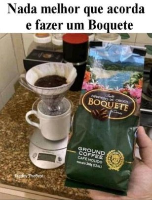 Bom dia Galera. Eu trabalho, trabalho kkkkk, em vários Podcasts e produzir coisas de alta qualidade como o <a href="/LaranjadaP/">Laranjada Podcast</a> e o <a href="/vaideretro/">Vai de Retro!</a> não é fácil, muitos me perguntam qual o seu segredo. 
Posso dizer que um bom café é um início de tudo. 
O café que não se nega a ninguém.