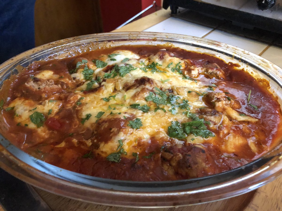 Hi, Listen in to <a href="/9amben/">Ben Jackson</a> show on <a href="/bbcleicester/">BBC Leicester</a> today from 3pm where I’m cooking my Turkey meatball and veg bake. Inexpensive, quick and simple to make and will feed a family of four for under a fiver!
#turkeymeatball #veg #bake #bbcradioleicester #chef #foodwriter #foodthursday