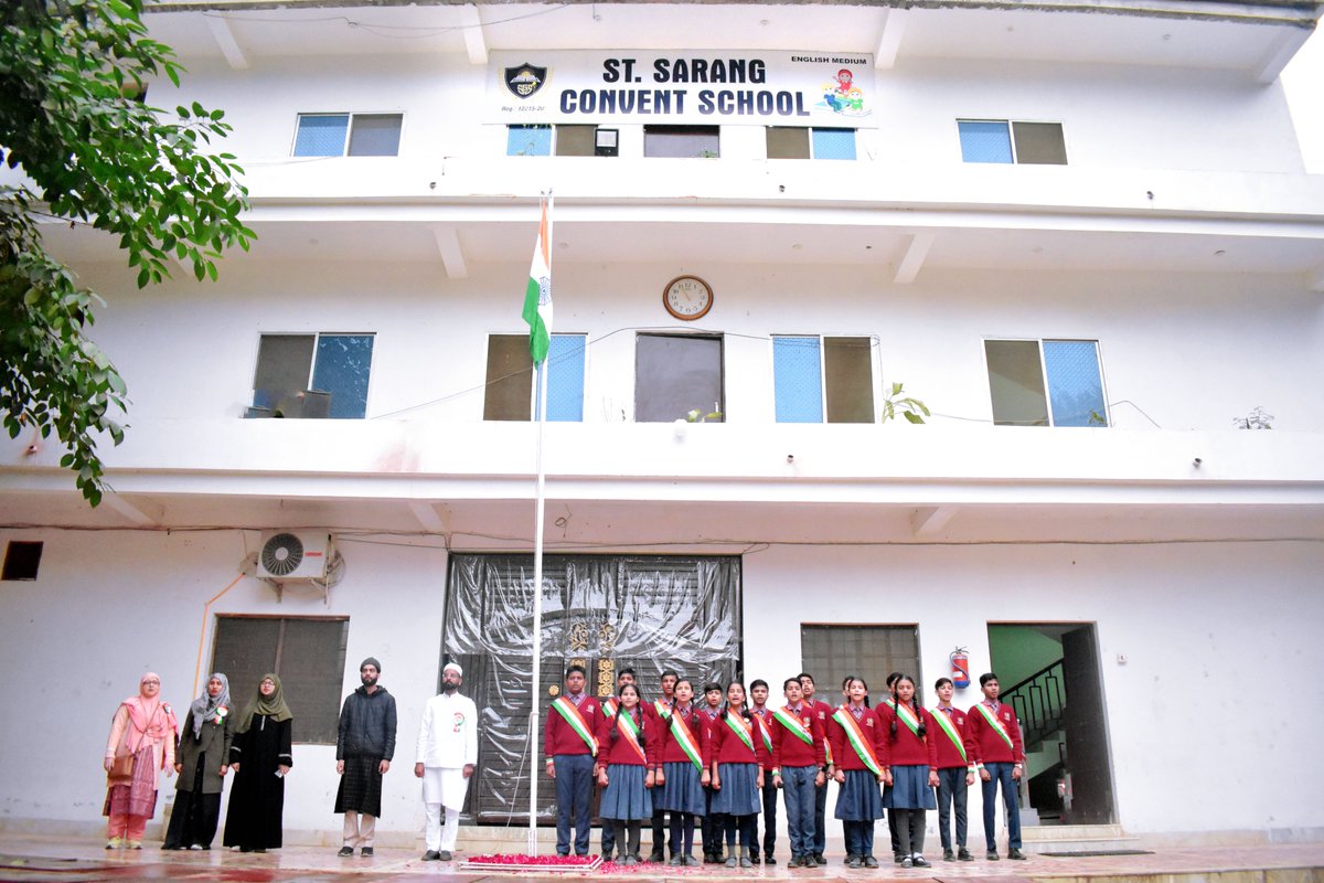 AlehsanMedia's tweet photo. Happy Republic Day | St. Sarang Convent School | 26 January 2023
#Republicday #26January #School #stsarang #conventschool #stsarangconventschool #saiyedsarawan https://t.co/hPbEvpkKcg