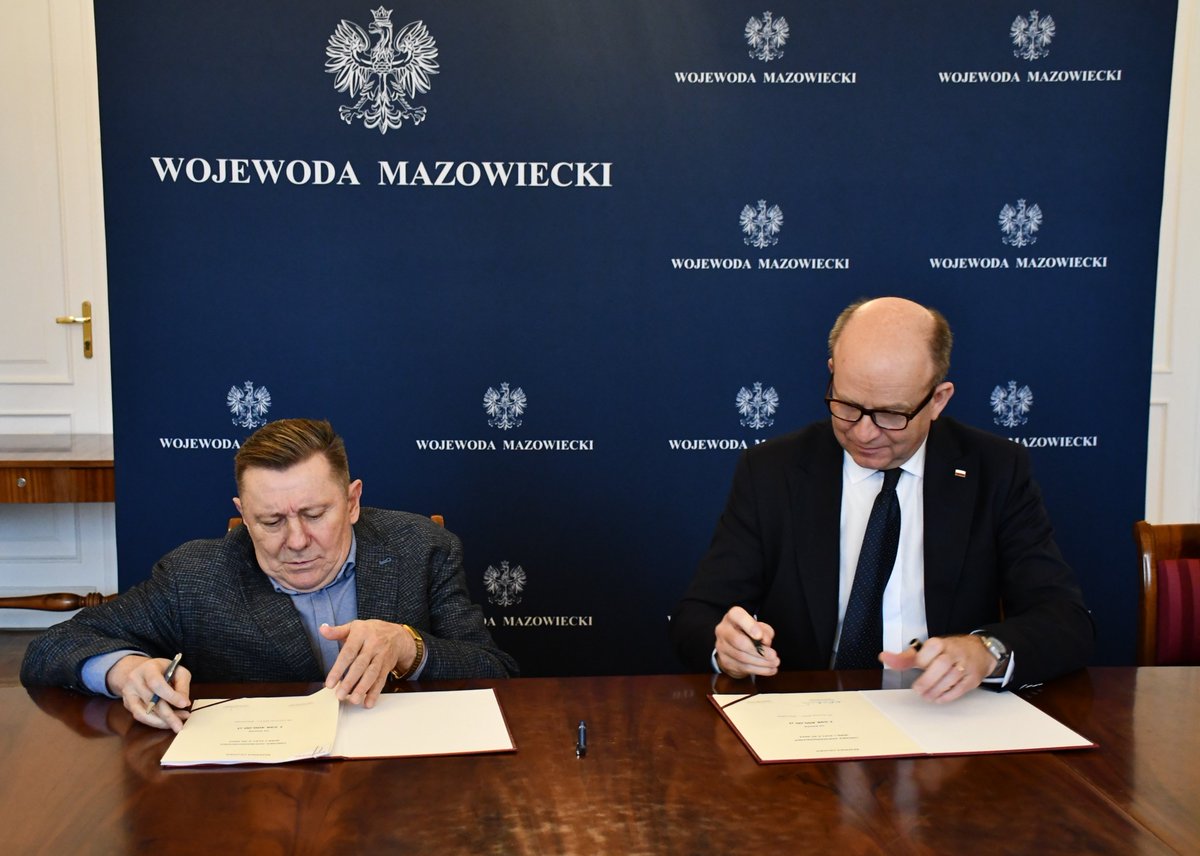 Mazowiecki Urząd Wojewódzki (@muw_rp) on Twitter photo Ponad 8️⃣,4️⃣ mln zł otrzymają mazowieckie samorządy na realizację zadań w ramach rezerwy celowej. Uroczystość podpisania umów z udziałem Wojewody Mazowieckiego <a href="/Radziwill_K/">Konstanty Radziwiłł</a> oraz przedstawicieli samorządów odbyła się 26 stycznia br. w <a href="/MUW_RP/">Mazowiecki Urząd Wojewódzki</a>
💻 Więcej: tiny.pl/wltl5 Ponad 8️⃣,4️⃣ mln zł otrzymają mazowieckie samorządy na realizację zadań w ramach rezerwy celowej. Uroczystość podpisania umów z udziałem Wojewody Mazowieckiego <a href="/Radziwill_K/">Konstanty Radziwiłł</a> oraz przedstawicieli samorządów odbyła się 26 stycznia br. w <a href="/MUW_RP/">Mazowiecki Urząd Wojewódzki</a>
💻 Więcej: tiny.pl/wltl5