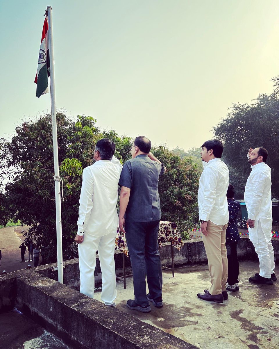 usamasayed00's tweet photo. भारतीय प्रजासत्ताक दिनाच्या हार्दिक शुभेच्छा !#RepublicDay2023 #RepublicDay https://t.co/ROITM3hsDV