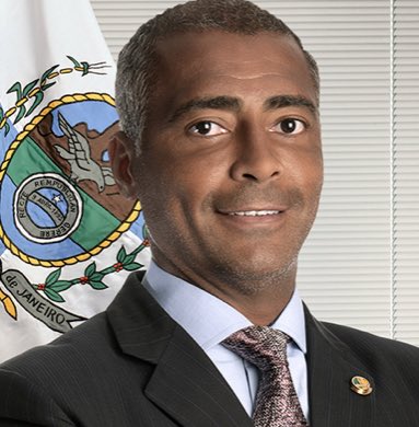 E Aí Romário: Qual a dificuldade de estar no lado certo da História?